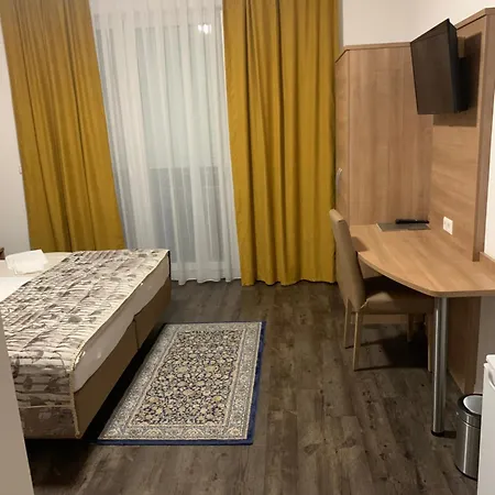Hotel Pizzeria Da Beni Kochersteinsfeld Buitenkant foto