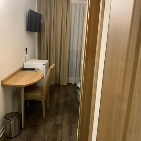 Hotel Pizzeria Da Beni Kochersteinsfeld Buitenkant foto