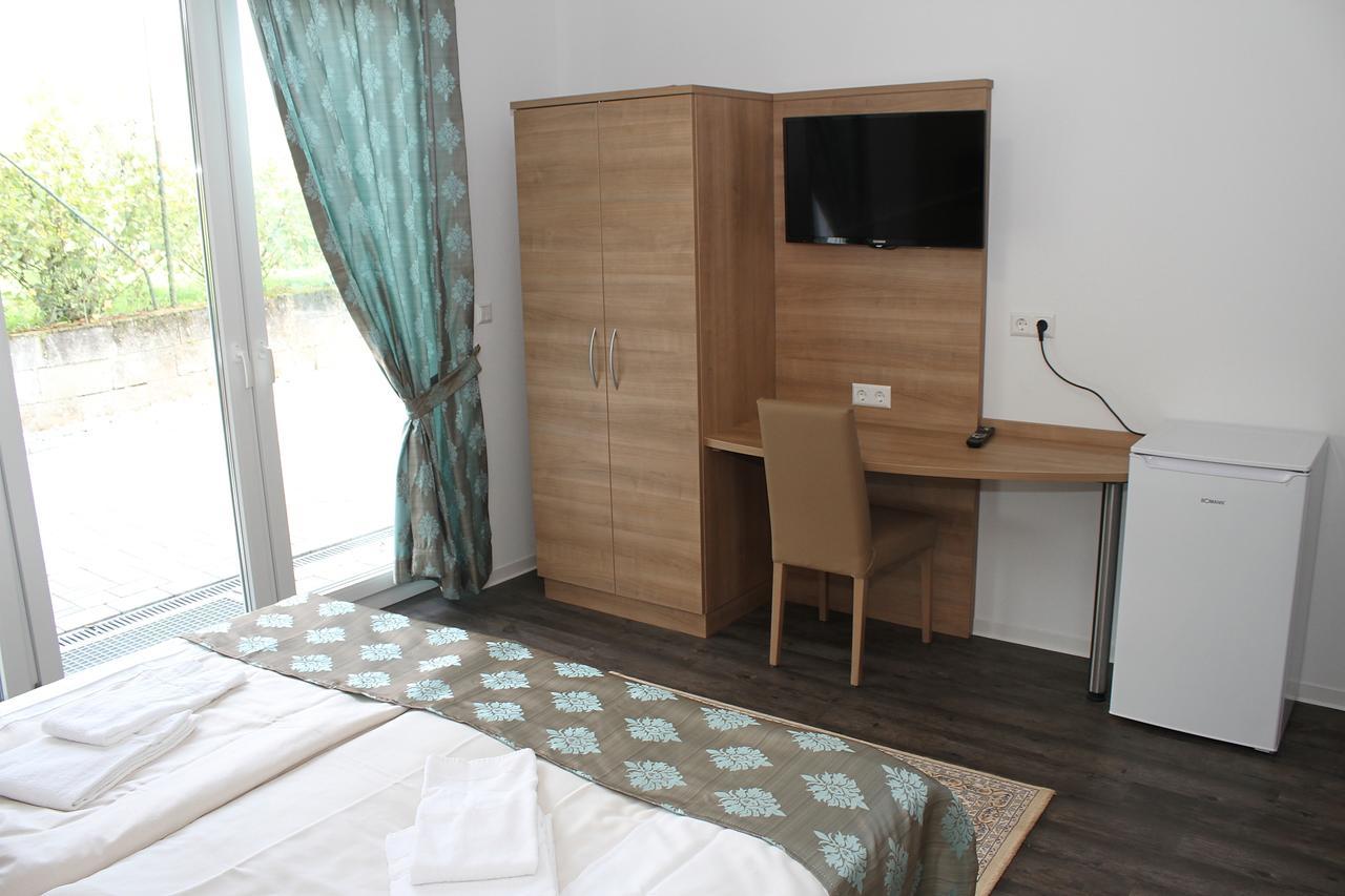 Pizzeria Gästezimmer Da Beni Hotel Kochersteinsfeld